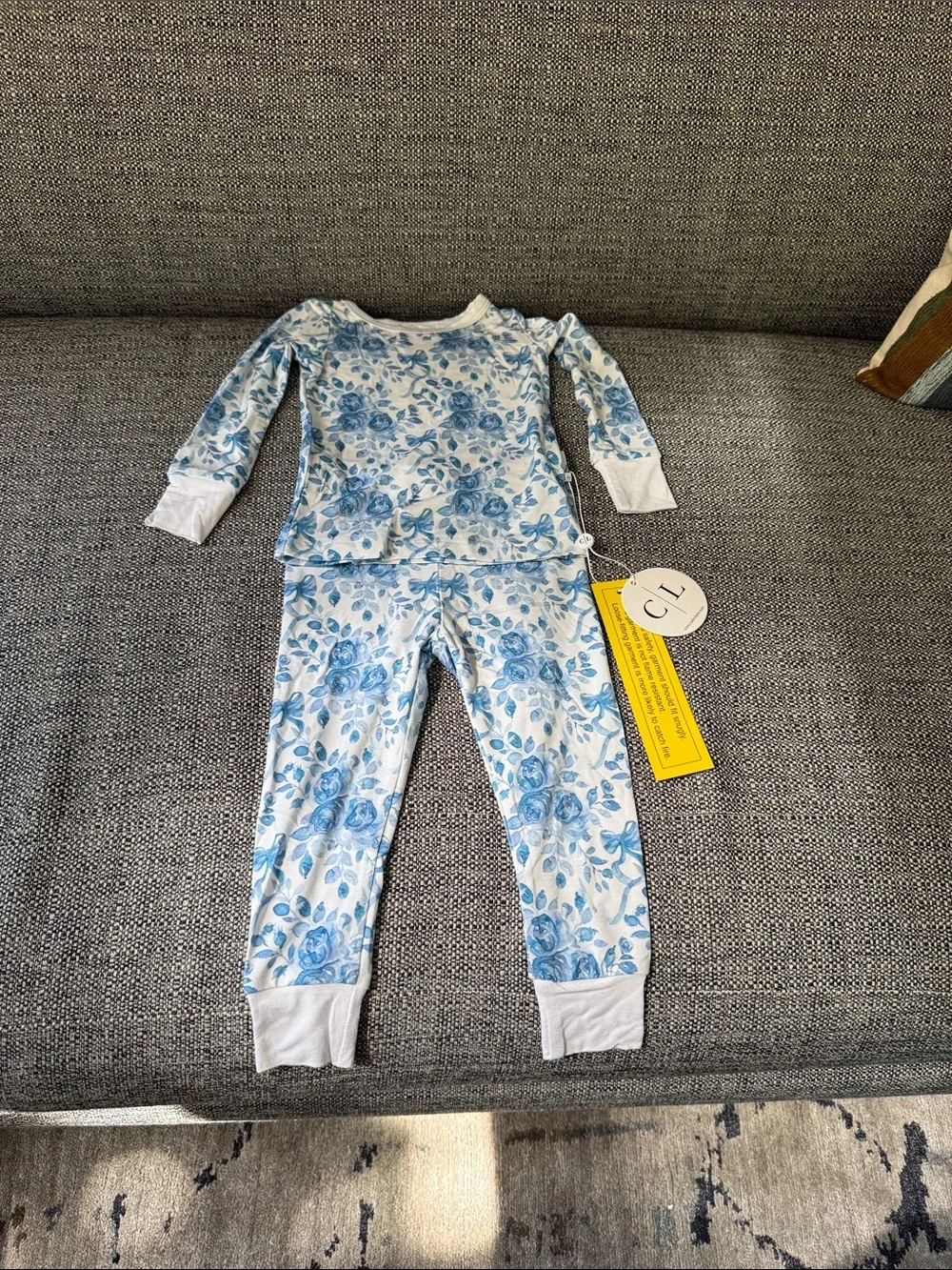 Caden lane - Blue Floral Long-Sleeve Pajama Set - nwt
